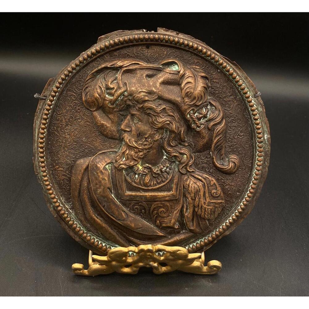 772 - Vintage Renaissance Style Relief Plaque Nobleman Bust Medallion 5.75”